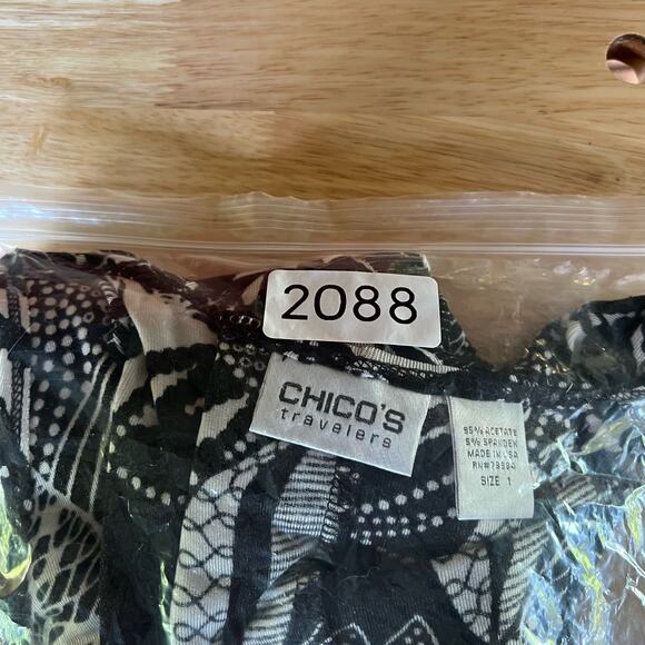 Chicos‎ Dress Travelers Size 1 US M 8 Slinky Knit Floral Layering Black White - Picture 7 of 7
